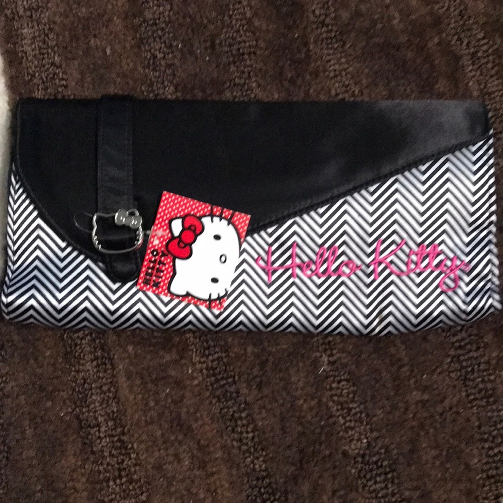 Hello kitty clutch